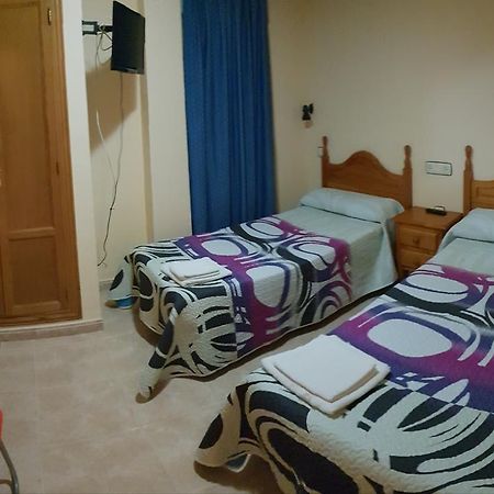 Hostal El Busto Теруел Екстериор снимка