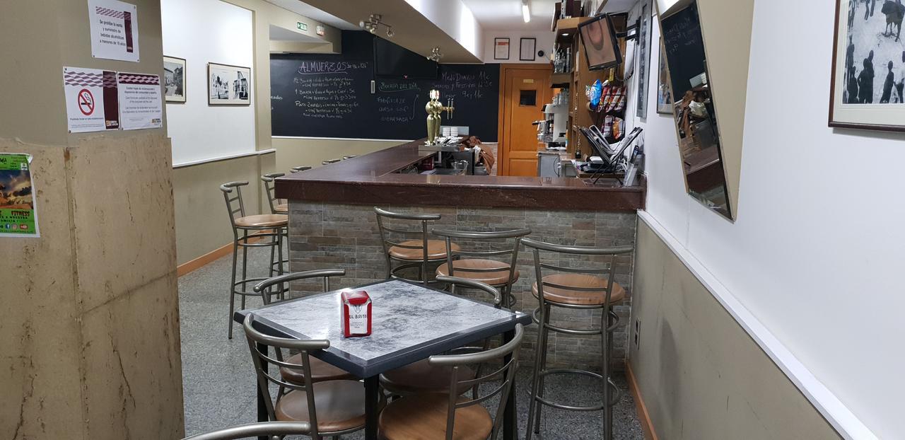 Hostal El Busto Теруел Екстериор снимка