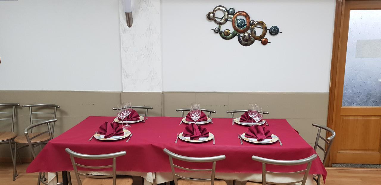 Hostal El Busto Теруел Екстериор снимка
