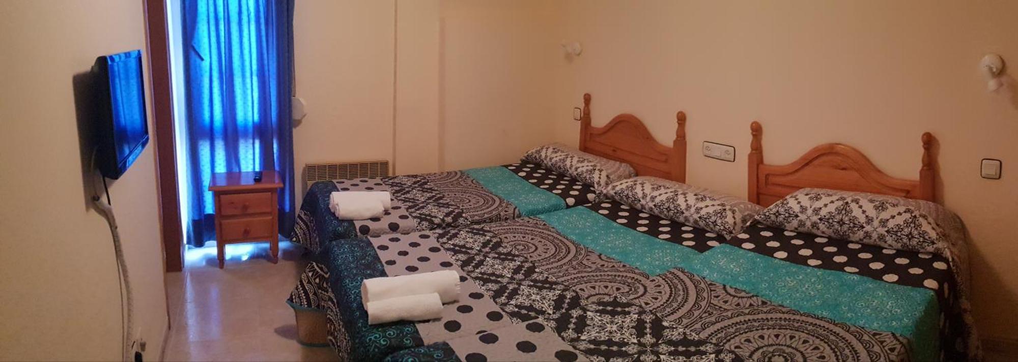 Hostal El Busto Теруел Екстериор снимка